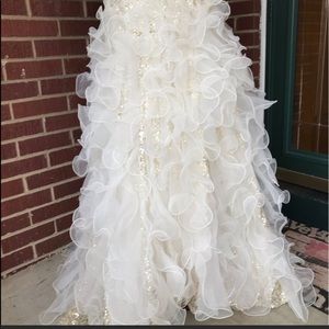 Beautiful Mac Duggal dress